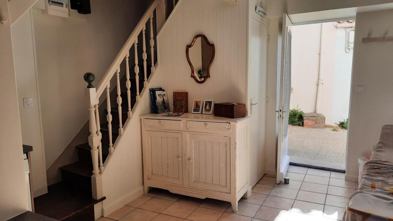 Maison De Pecheur Renovee Avec Cour Proche Du Port Les Sables-d'Olonne Bagian luar foto