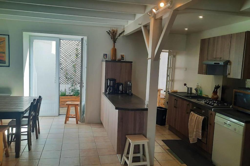 Maison De Pecheur Renovee Avec Cour Proche Du Port Les Sables-d'Olonne Bagian luar foto